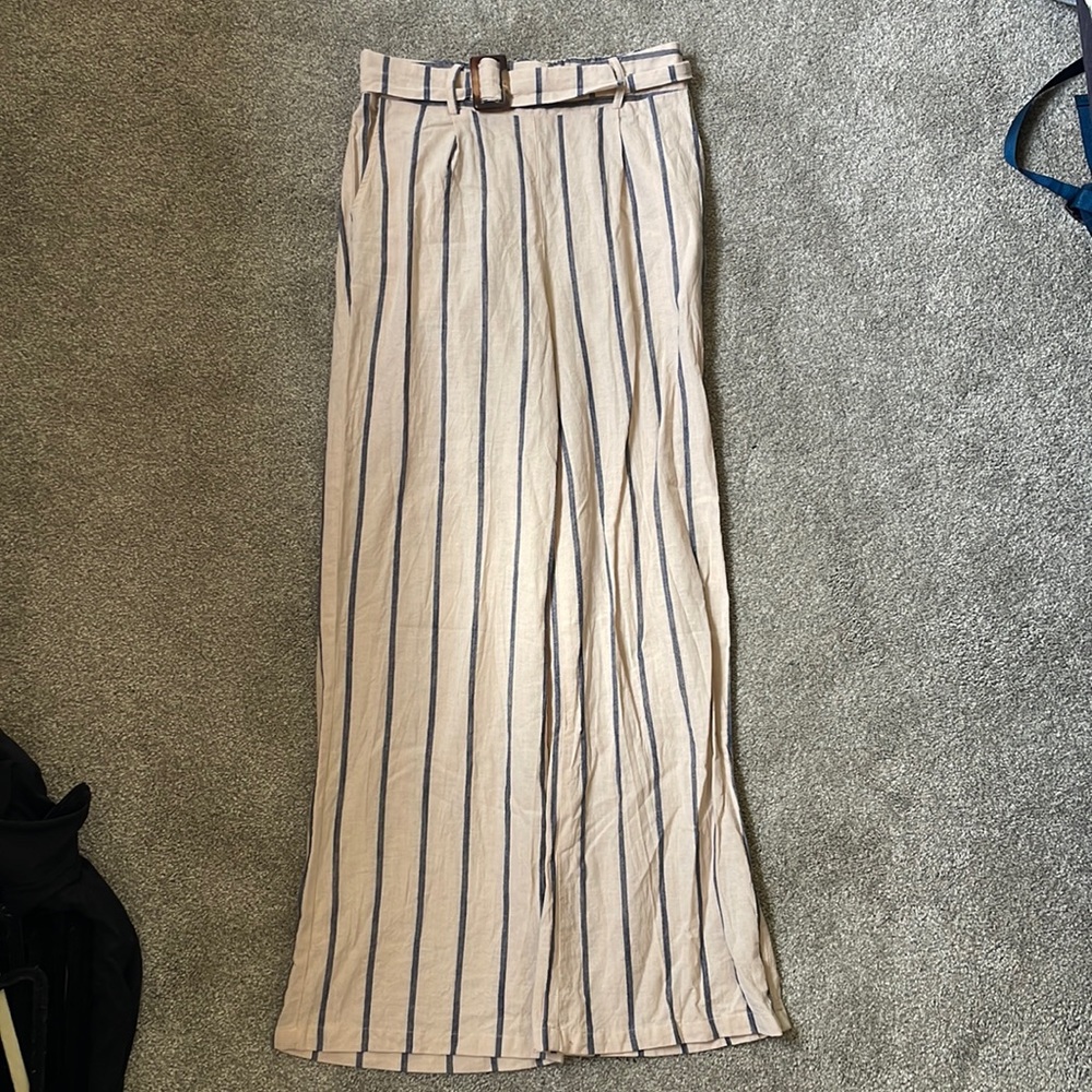 Altar’d State summer pants size Small great condition